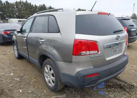 2011 Kia Sorento Lx z USA, uszkodzony, nr VIN 5XYKT3A11BG118130